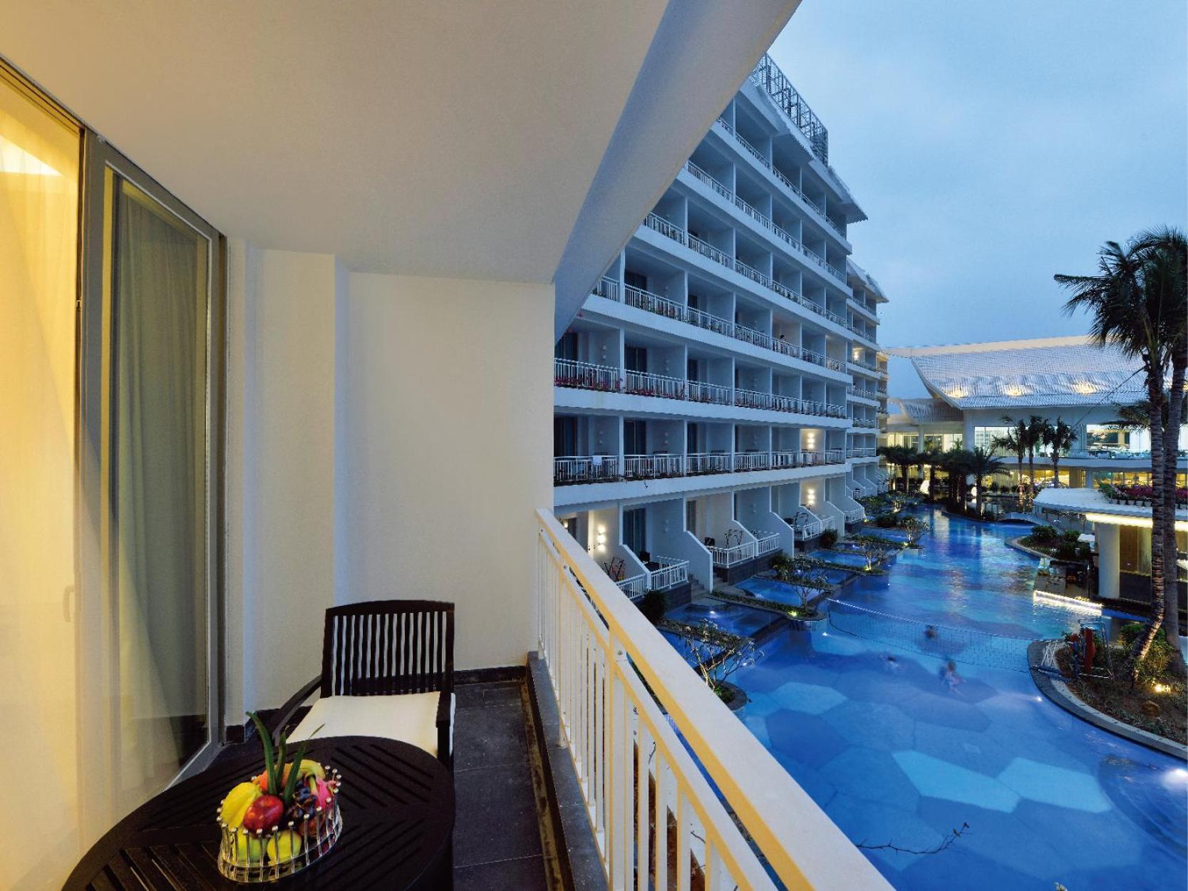Palace Resort Villas Yalong Bay Sanya Exterior photo