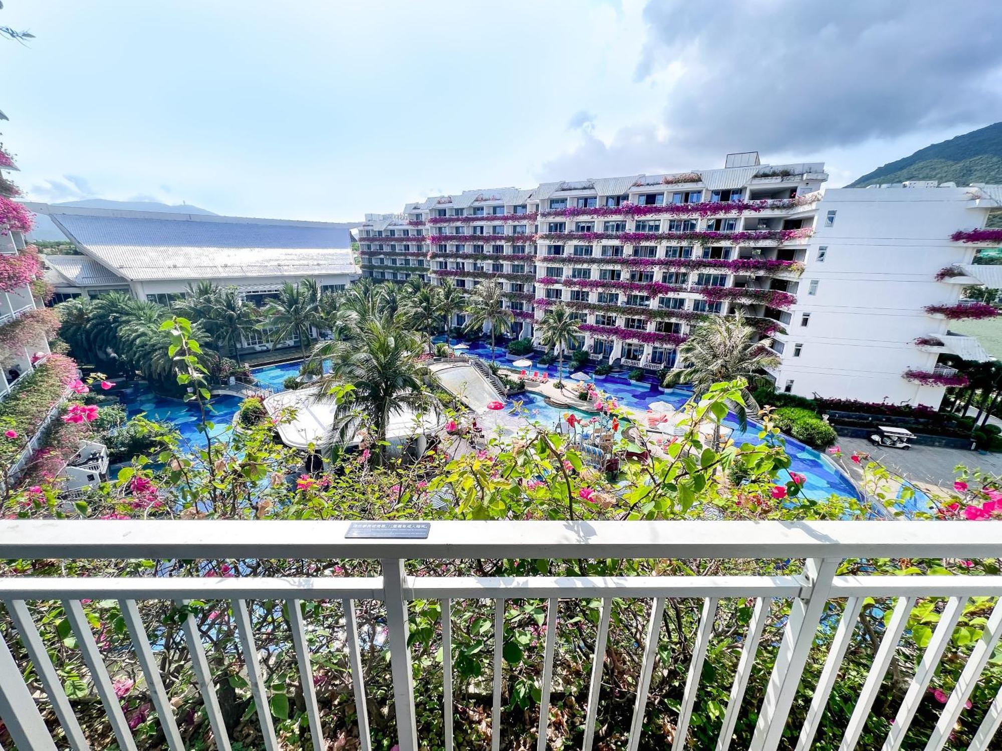 Palace Resort Villas Yalong Bay Sanya Exterior photo