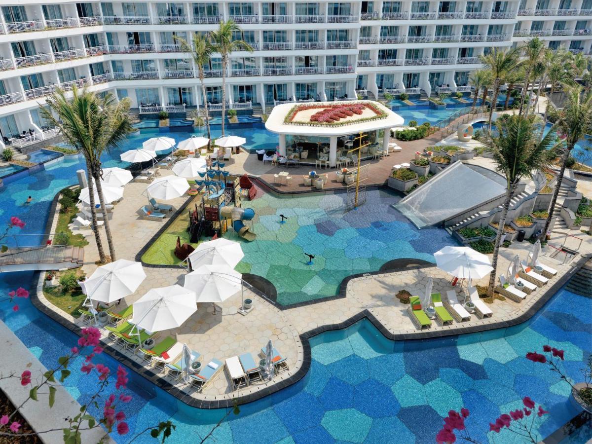 Palace Resort Villas Yalong Bay Sanya Exterior photo